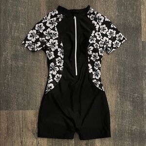 Women's Black and White Floral One-Piece Swimsuit Rashguard